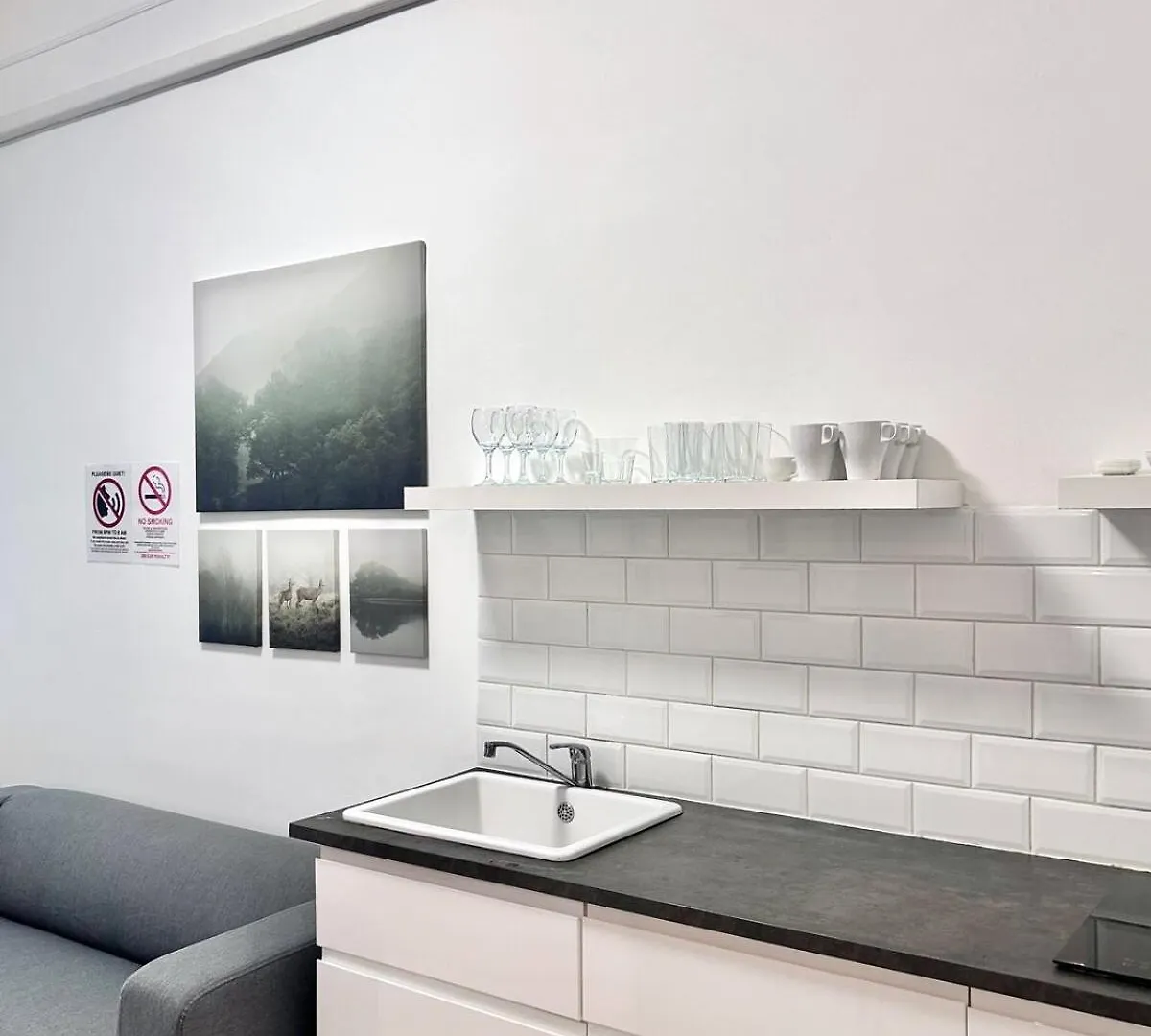Budget Apartment By Hi5- Akacfa Street Budapest
