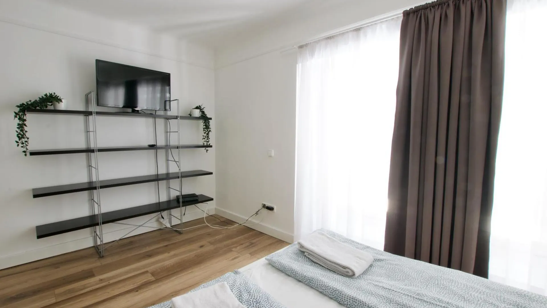 Budget Apartment By Hi5- Akacfa Street Budapest